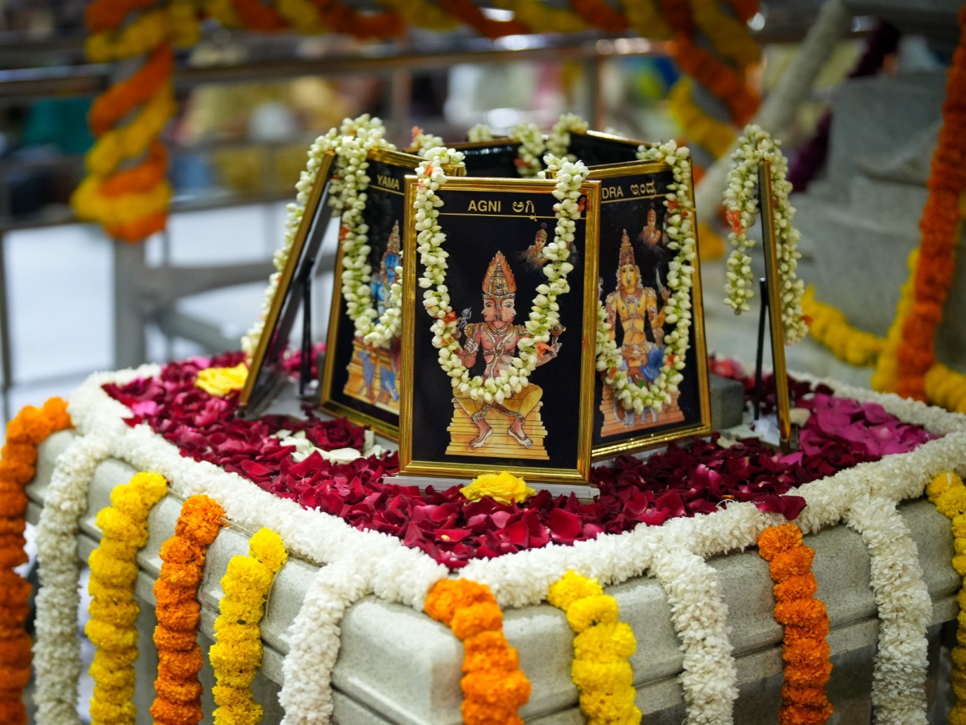 ಧ್ವಜ ಅವರೋಹಣ