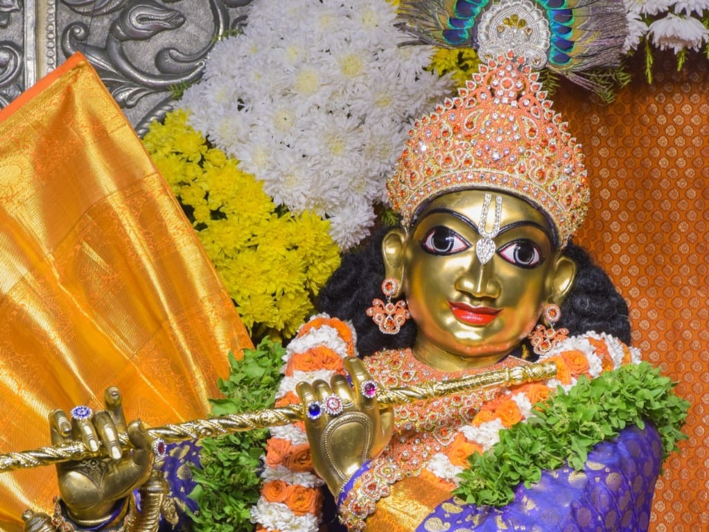 ಇಂದಿನ ದರ್ಶನ